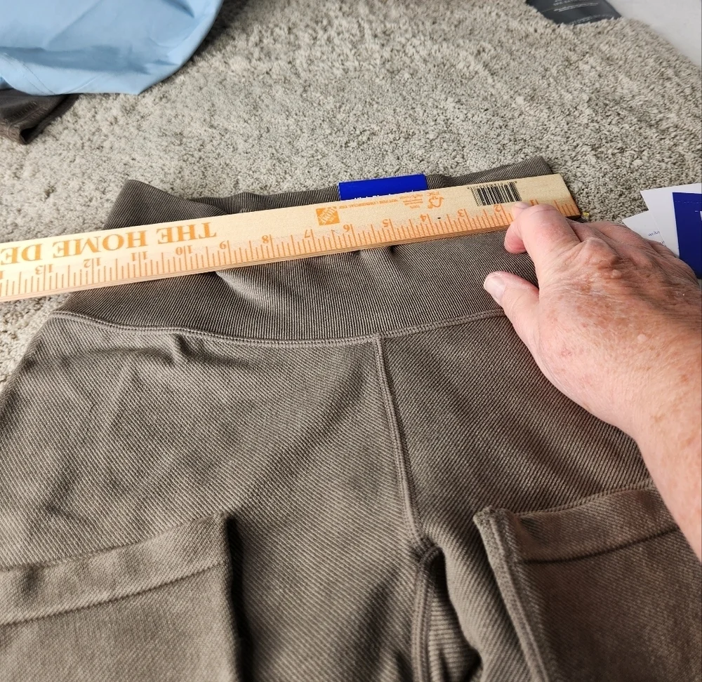 JoyLab Short Persuading Gray High Rise Leggings Size M